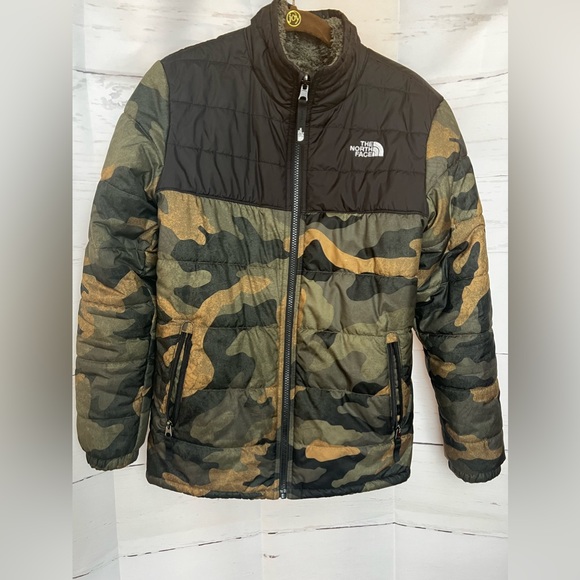 The North Face Other - The North Face Unisex Reversible Camo Mount Chimborazo Jacket - L 14/16 Big Kids